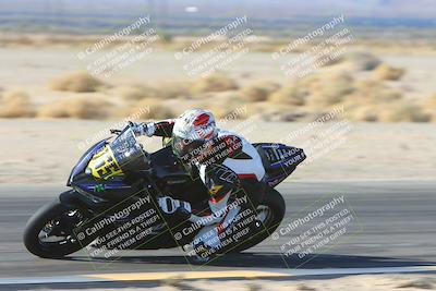 media/Jan-10-2025-CVMA Friday Practice (Fri) [[489e0da257]]/Group 4 and Trackday/Session 2 (Turn 4 Inside)/